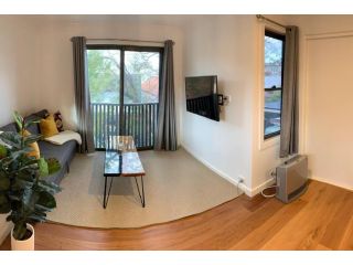 GORGEOUS SELF CONTAINED HOME Guest house, Sydney - 5