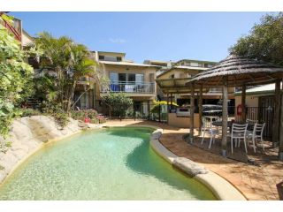 GORGEOUS STUDIO + 100M TO BEACH + POOL Apartment, Point Lookout - 3