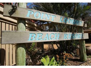 GORGEOUS STUDIO + 100M TO BEACH + POOL Apartment, Point Lookout - 5