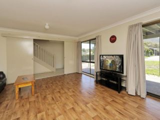 Government Rd 38 - Shoal Bay Guest house, Shoal Bay - 3