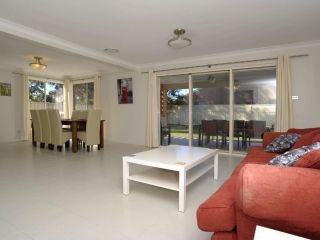 Government Rd 77 - Shoal Bay Guest house, Shoal Bay - 3
