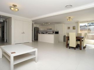 Government Rd 77 - Shoal Bay Guest house, Shoal Bay - 1