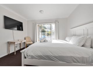 Grahlie House Iluka 1A Apartment, Narrawallee - 1