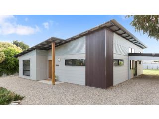 Great Ness Beach House - 10 Person Spa - Pet-Friendly - Netflix Guest house, Goolwa South - 3