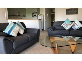 Great Position, Close To The Beach W - Views & A - C Guest house, Caloundra - 3