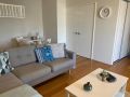 Great Value Close to Airport and Shops Free Wifi Netflix Wine Apartment, Perth - thumb 19