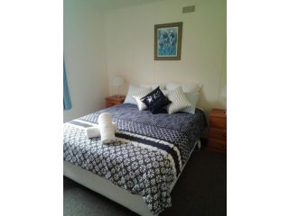 GreenGate Cottages Guest house, Strahan - 2