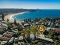 Coastal Townhouse with BBQ, Close Walk to Beach Guest house, Avoca Beach - thumb 7