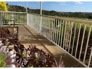 Grenache House with Beautiful Vineyard Views Guest house, Clare - 4