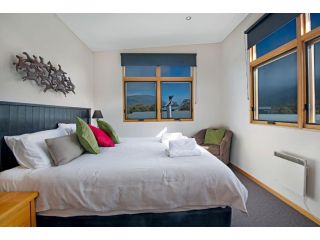Grey Mare Chalet Guest house, Crackenback - 5