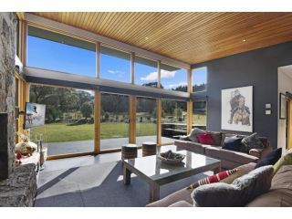 Grey Mare Chalet Guest house, Crackenback - 3