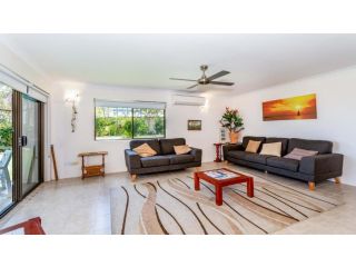 Ground floor, air condtioned apartment! Guest house, Bongaree - 5