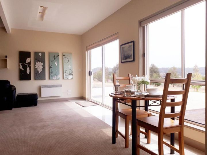 Couples Retreat with Mountain View Near Hobart Guest house, Tasmania - imaginea 2