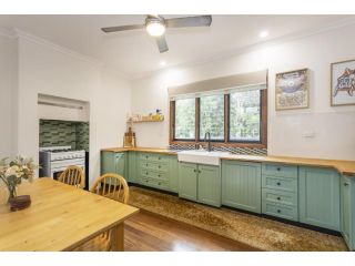 Gumtree Cottage EXECUTIVE ESCAPES Guest house, Western Australia - 1