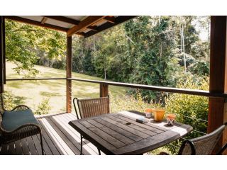 Gypsy Falls Exclusive Bungalows Guest house, New South Wales - 1