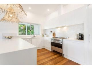 Hacienda - Luxury 6 bedroom home with pool Guest house, Byron Bay - 5