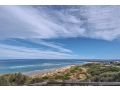 Halcyon ~ Immerse yourself in the sky and sea Guest house, Coles Bay - thumb 7