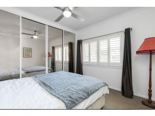 Hamptons Home by the Bay Guest house, New South Wales - 5