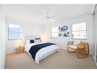 Harbour view huge 2 bedroom entire residence. Apartment, Sydney - 3