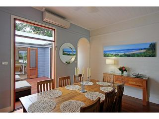 A PERFECT STAY - Harkaway Guest house, Byron Bay - 1