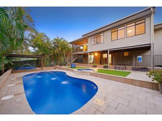 Harrys @ Shelly Beach - family home with pool Guest house, Port Macquarie - 2