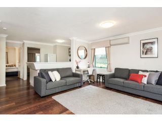 Hay St â€“ Subi Apartment, Perth - 4