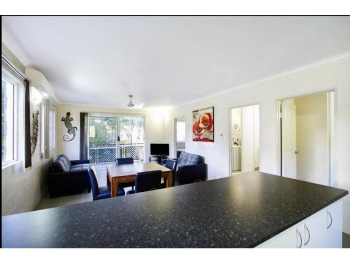 Hazelwood Tropical Apartment Unit Apartment, Cannonvale - imaginea 1