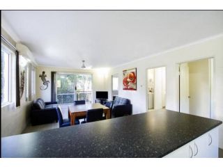 Hazelwood Tropical Apartment Unit Apartment, Cannonvale