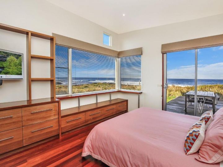 HEARN'S BEACHSIDE VILLA 9 Villa, Port Fairy - imaginea 3