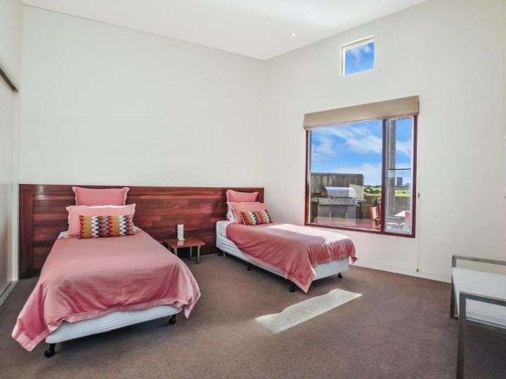 HEARN'S BEACHSIDE VILLA 9 Villa, Port Fairy - imaginea 10