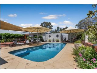 Heathcote Holiday Farmstay 5-BRM Villa with Pool BBQ Villa, Victoria - 1