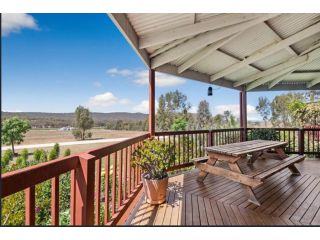 Heathcote Holiday Farmstay 5-BRM Villa with Pool BBQ Villa, Victoria - 2