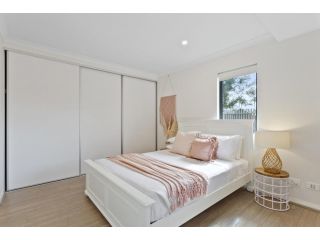 Heavenly Hideaway Coastal Inspired Apt Near Airport Apartment, Perth - 1