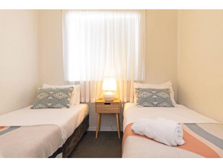 HEN001 Coastal Beach Retreat Cosy 2BR Apartment Apartment, Henley Beach South - imaginea 12