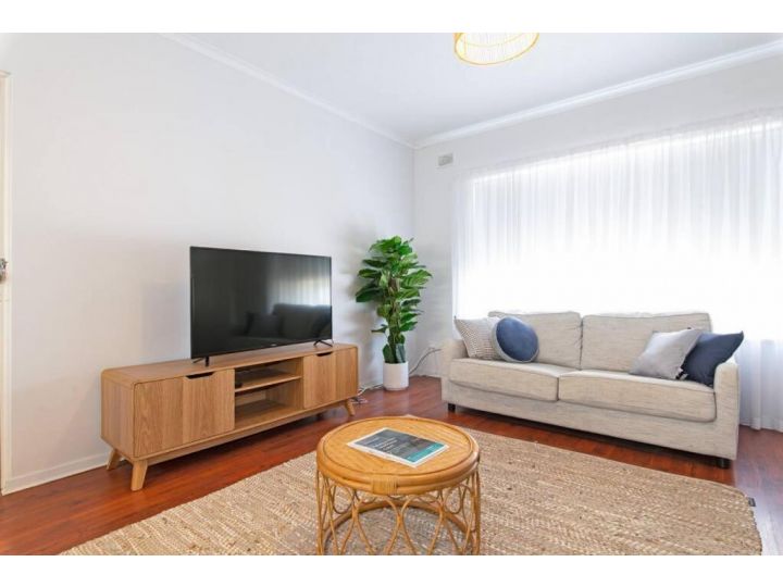 HEN001 Coastal Beach Retreat Cosy 2BR Apartment Apartment, Henley Beach South - imaginea 15