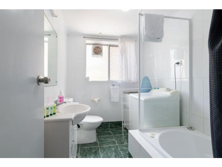 HEN001 Coastal Beach Retreat Cosy 2BR Apartment Apartment, Henley Beach South - imaginea 16