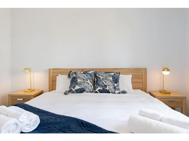 HEN001 Coastal Beach Retreat Cosy 2BR Apartment Apartment, Henley Beach South - imaginea 2