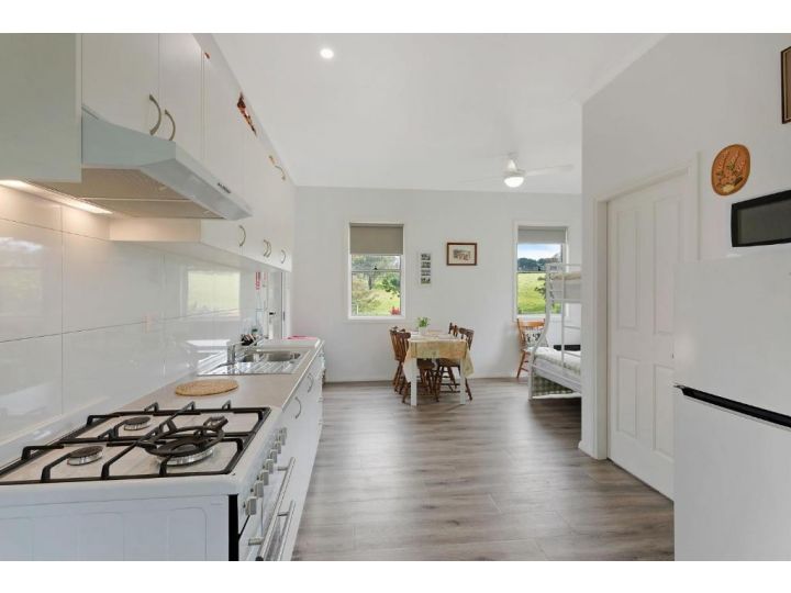 Henkley Cottage 1 - Isaiah Guest house, Central Tilba - imaginea 7