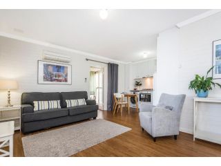 Hensman 10 Apartment, Perth - 2