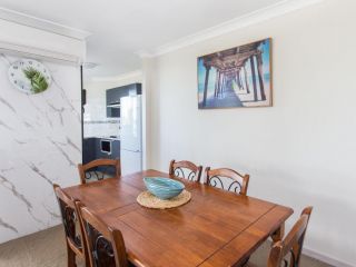 Heritage 202 Overlooking the Water Apartment, Tuncurry - 5