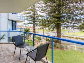 Heritage 202 Overlooking the Water Apartment, Tuncurry - 3
