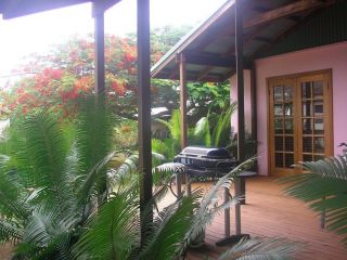 Hibiscus House Chalet, Flying Fish Cove - 4