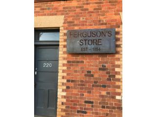 Fergusons Store Apartment, Victoria - 4