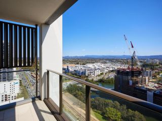 High-End stylish Apartment by Serain Residences Apartment, Gold Coast - 4