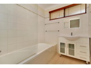 Hillarys Holiday Home Guest house, Perth - 4