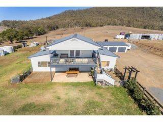 Hillview, a quiet country escape with views. Apartment, Queensland - 1