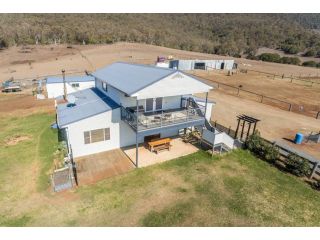 Hillview, a quiet country escape with views. Apartment, Queensland - 5