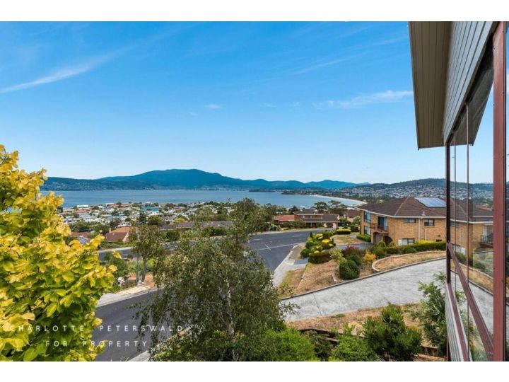 Hobart panoramic view with Spas Apartment, Tasmania - imaginea 12