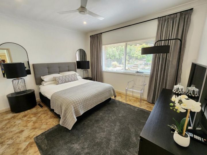 Holiday Haus Hahndorf - 4BR, Garden and Parking Guest house, Hahndorf - imaginea 5
