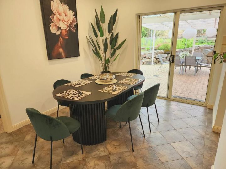 Holiday Haus Hahndorf - 4BR, Garden and Parking Guest house, Hahndorf - imaginea 8